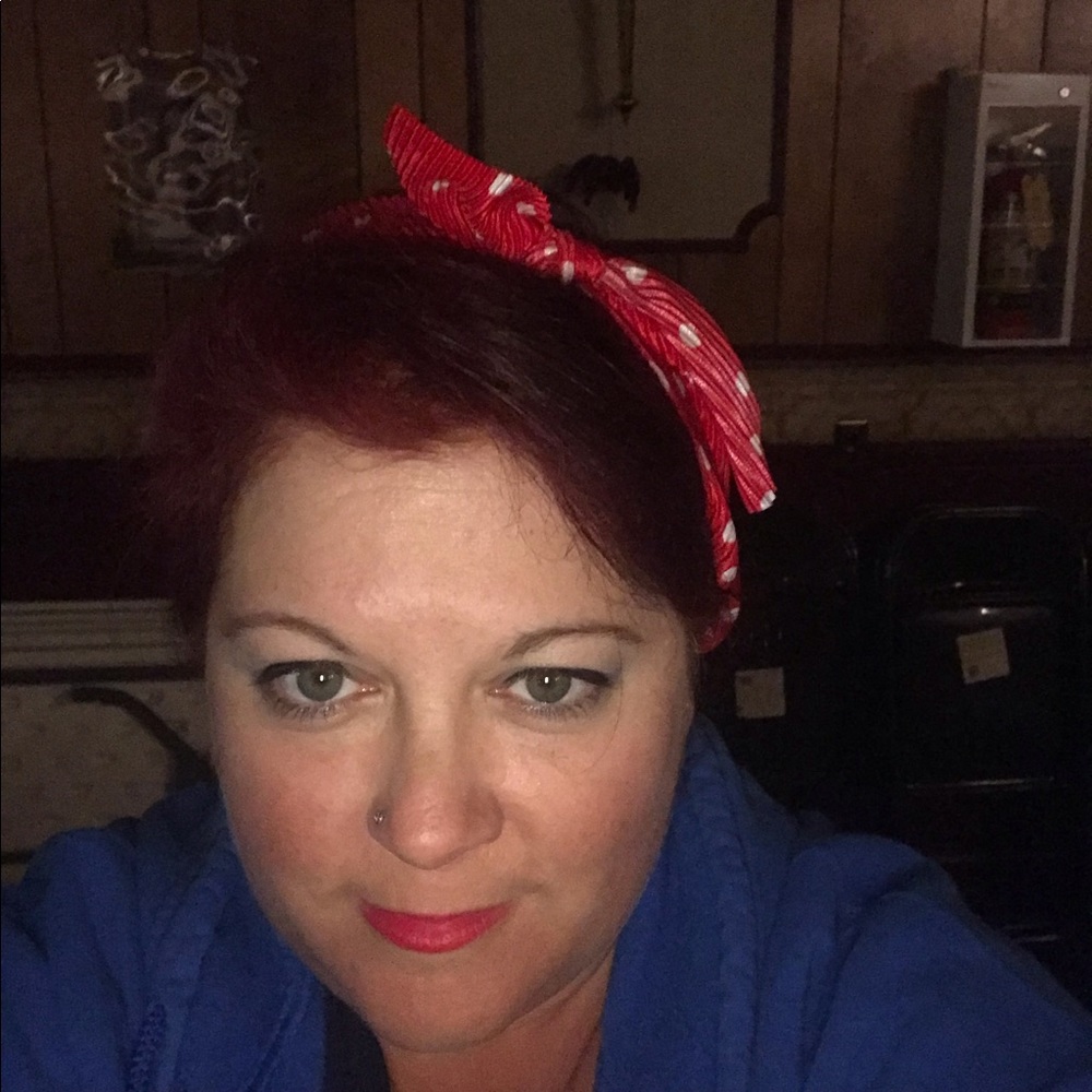 Meet your Posher, Lisa